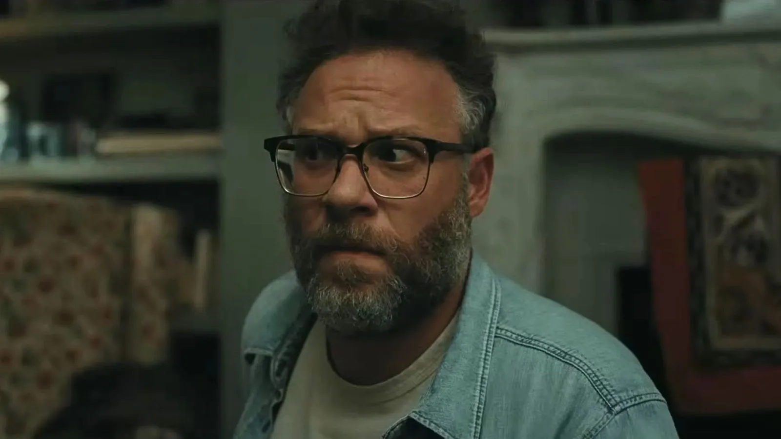 Cena do jantar em The Invite com Seth Rogen, Olivia Wilde, Penélope Cruz e Edward Norton reunidos à mesa