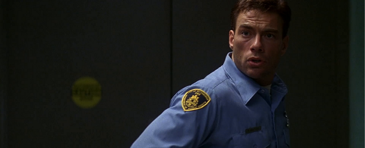 Morte Súbita: O filme de ação de Van Damme em espaço fechado