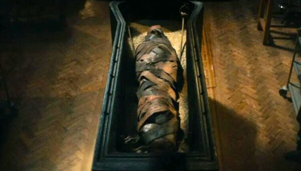 Blumhouse aposta no terror para reinventar A Múmia