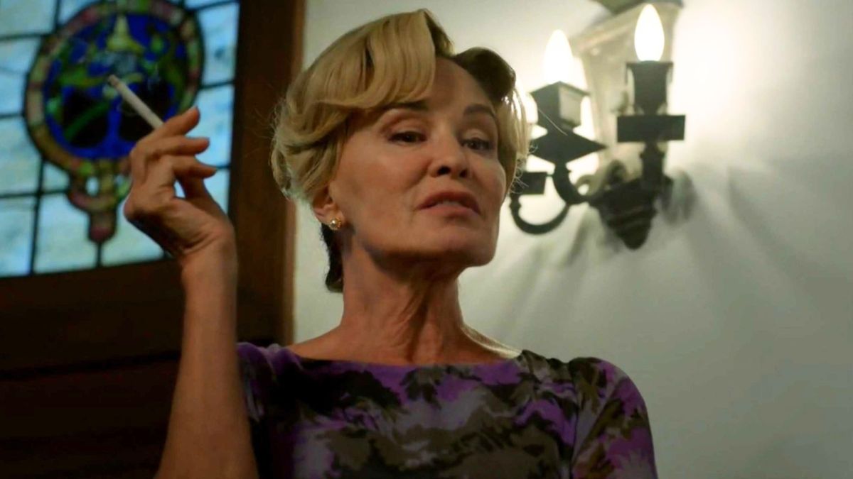 Jessica Lange in American Horror Story Apocalypse episode 6, Return to Murder House