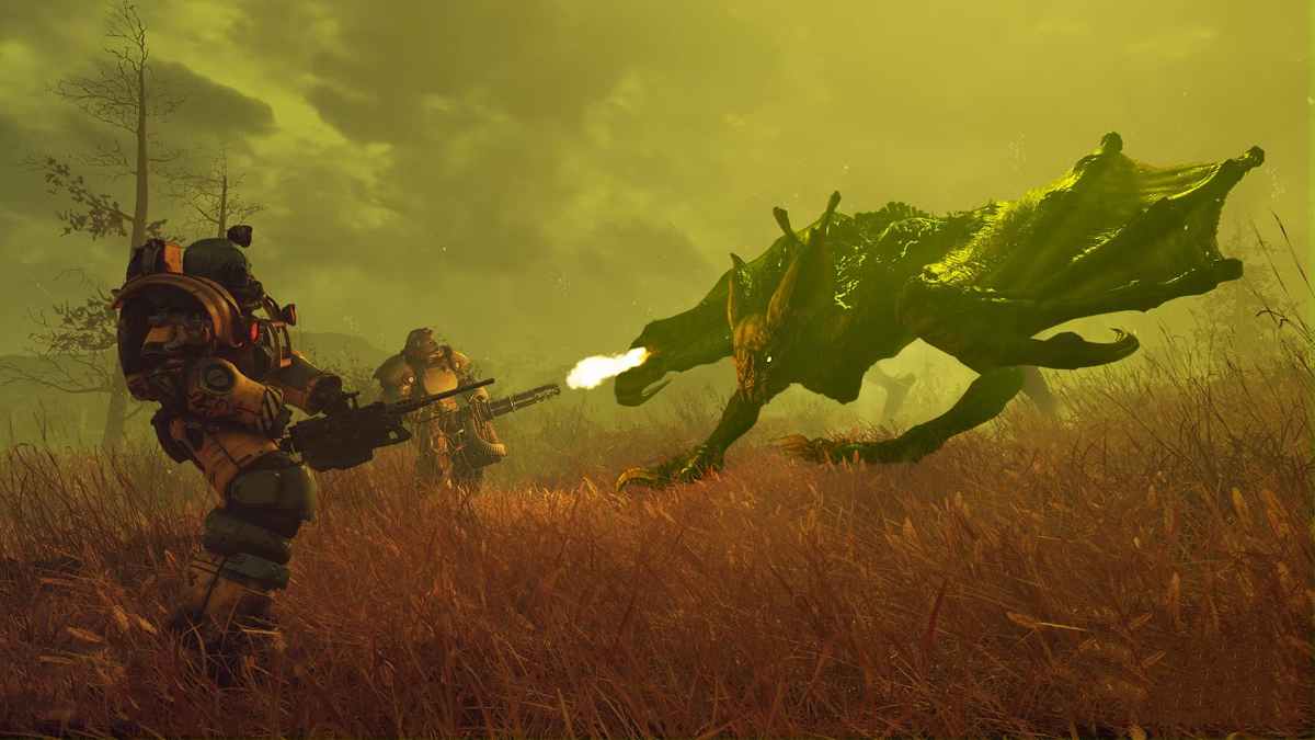 5 inimigos mais difíceis de Fallout: O ranking definitivo grupo de jogadores enfrentando a Rainha Scorchbeast em Fallout 76, com explosões e HUD de combate