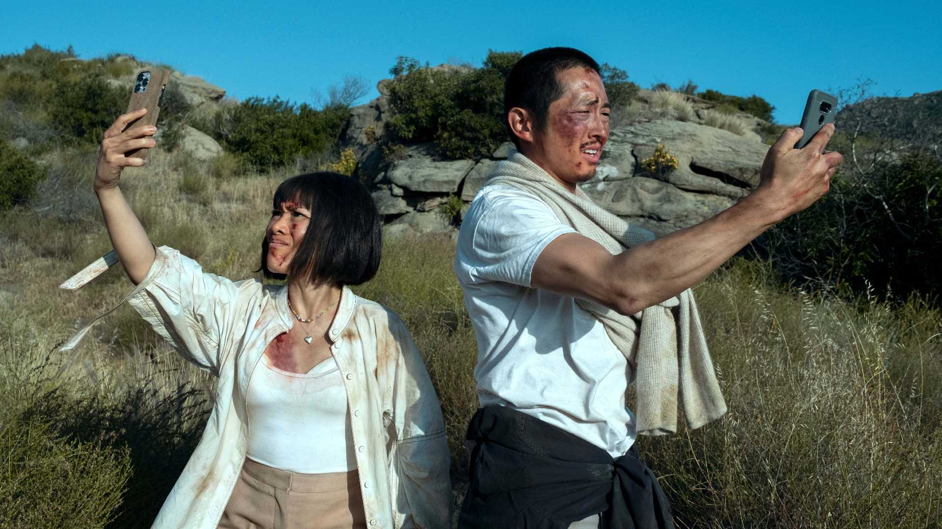 Beef na Netflix: Elenco da 2ª temporada impressiona Amy and Danny Looking for Cell Service in Beef