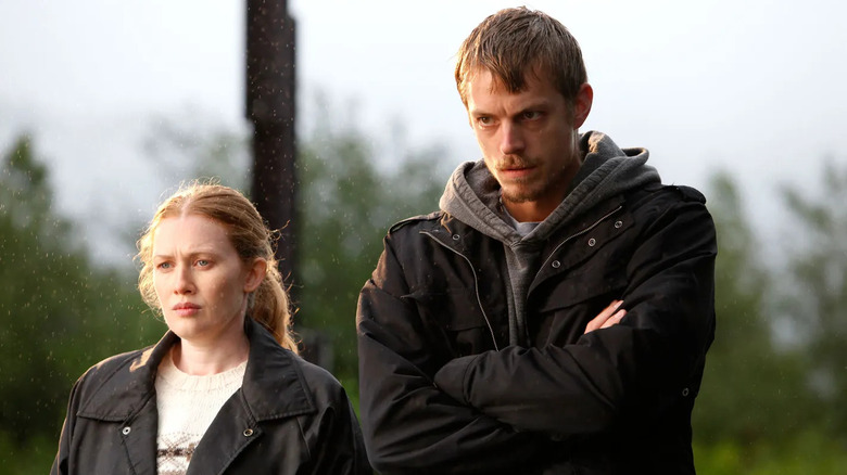 Sarah Linden and Stephen Holder brooding while trying to solve a murder in The Killing