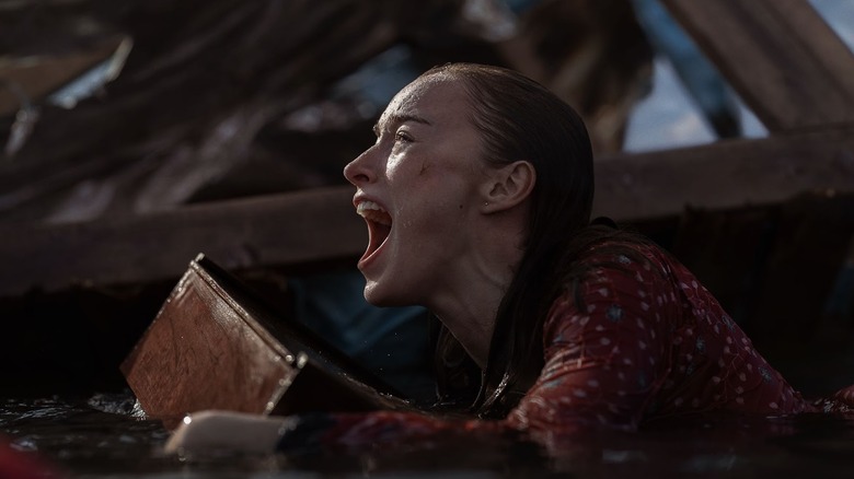 Lisa na água, gritando, em Thrash