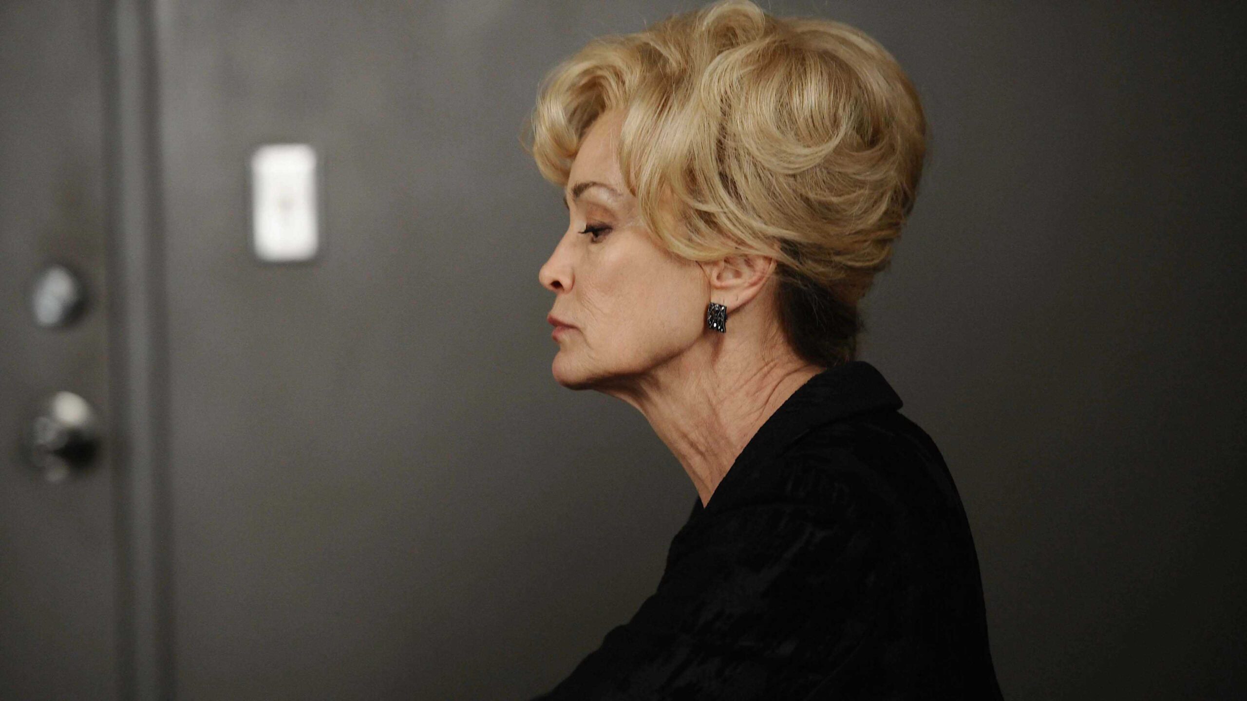 13ª temporada de American Horror Story ganha força clássica Jessica Lange as Constance Langdon in American Horror Story