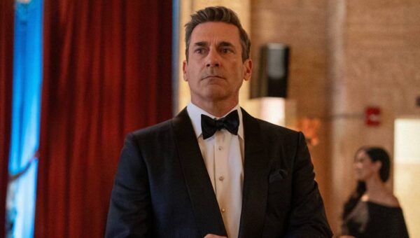 Your Friends & Neighbors volta ao topo na Apple TV+