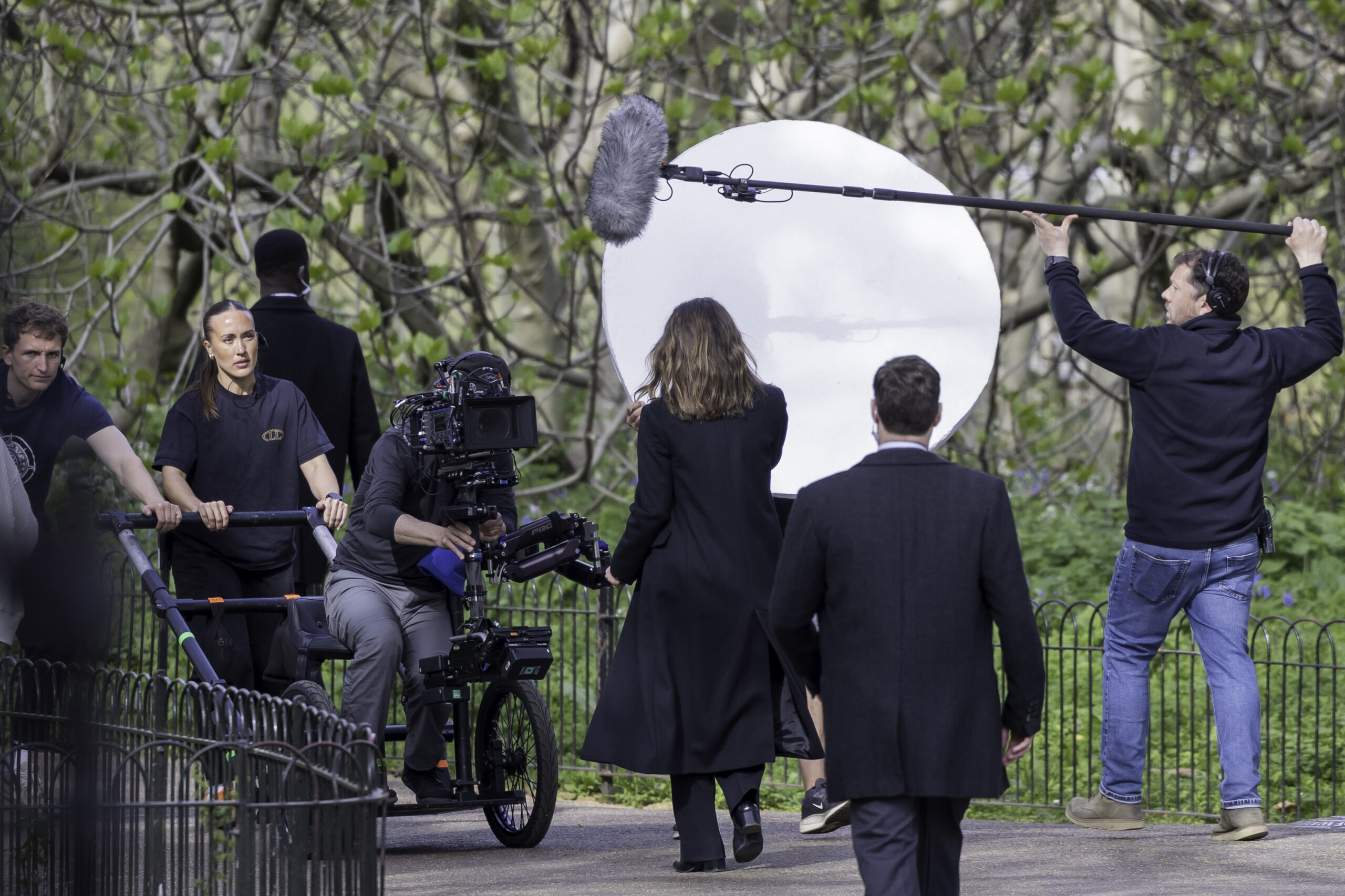 The Diplomat temporada 4: Keri Russell grava em Londres Fotos dos bastidores da filmagem da 4ª temporada de The Diplomat (9)