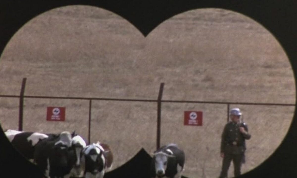 Top Secret! no Paramount+: Cult dos anos 80 volta forte